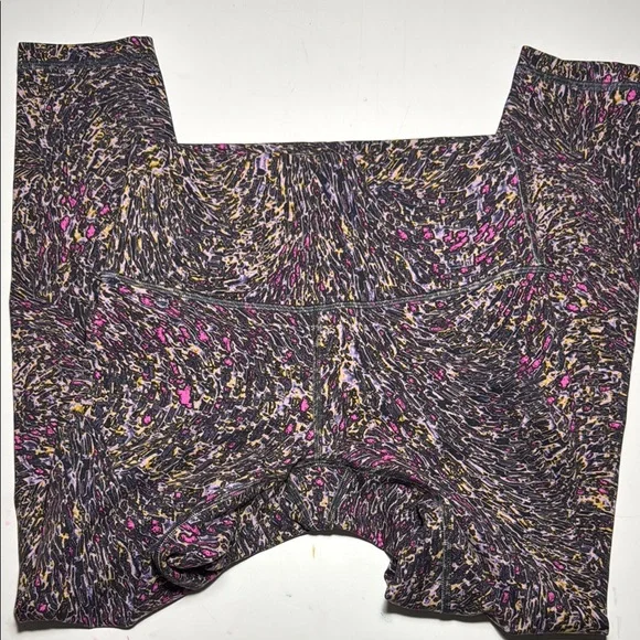 Lululemon Wunder Train High-Rise Tight 25” - Picture 5 of 8